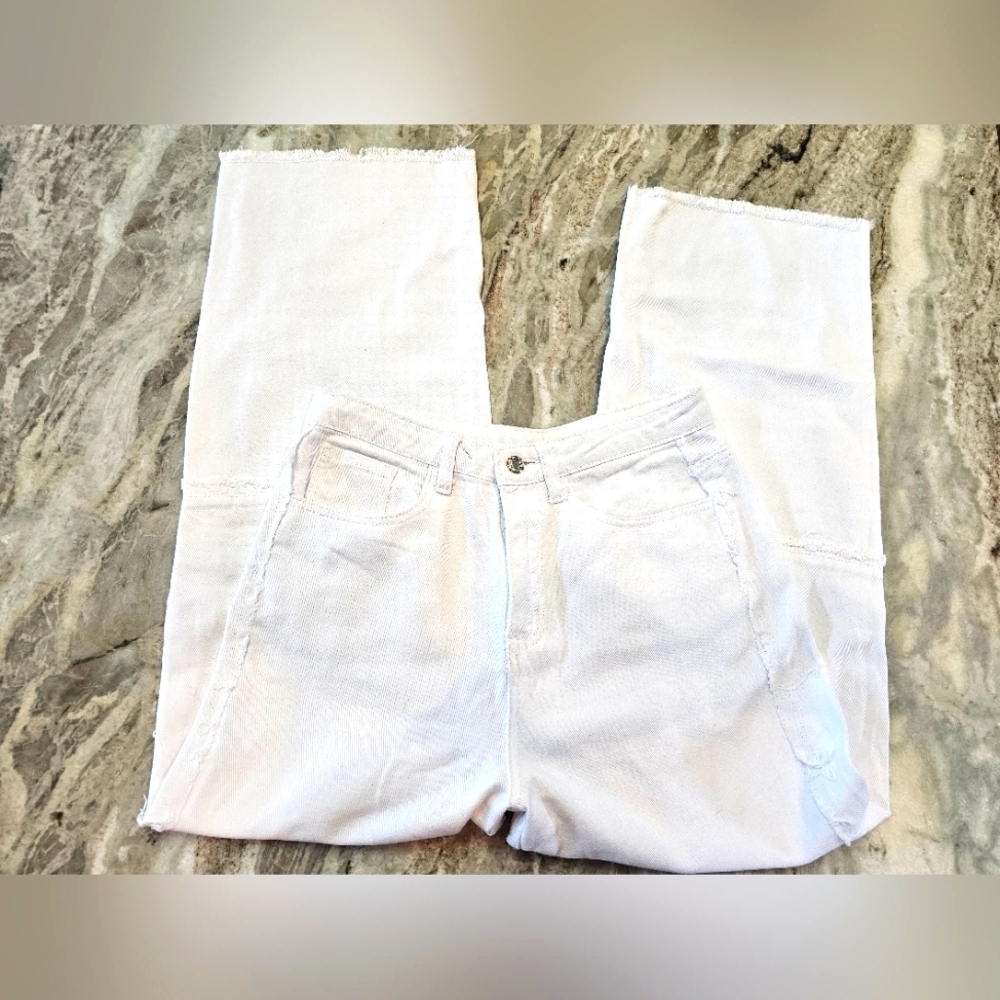 SHEIN White Raw Hem Straight Leg Jeans Size M (US 6)